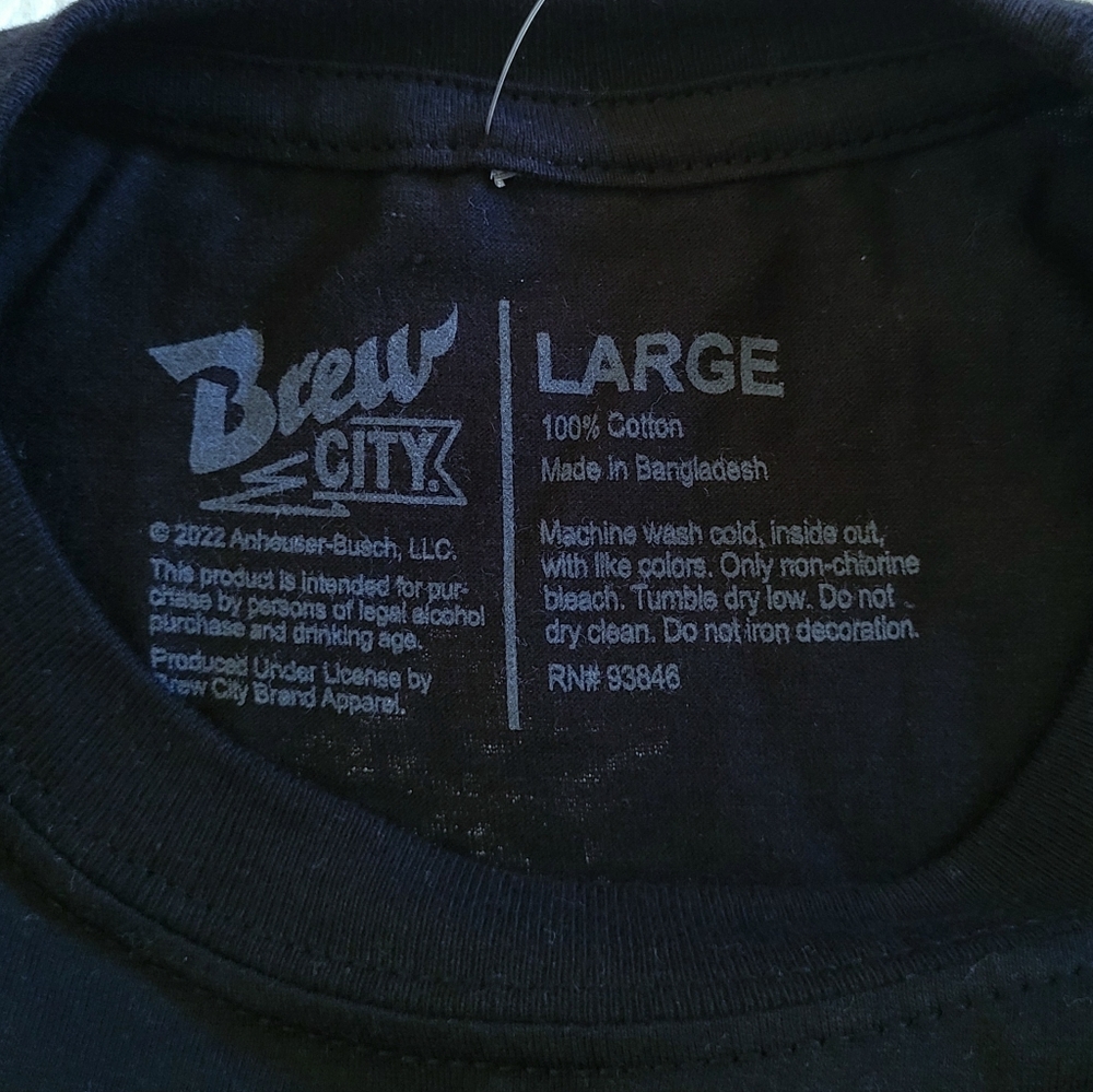 Brew🍺 City🏙 Budweiser Graphic Tee👕 - NWT - Picture 4 of 12